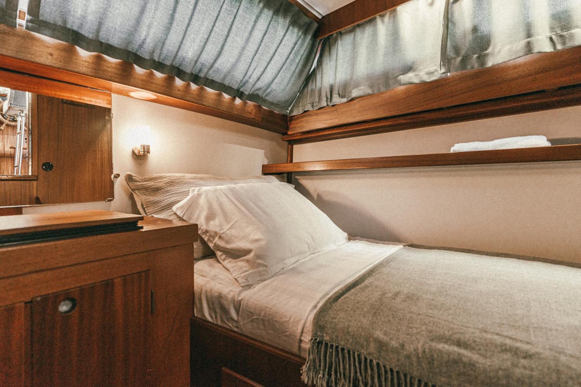 Classic Yacht I Royal Cruiser 34 - 